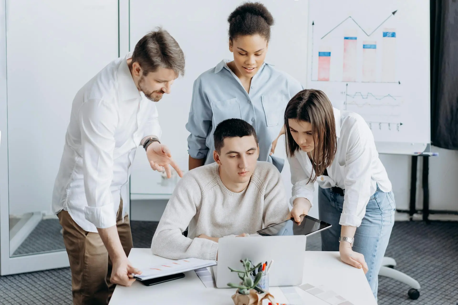 Web design in Dokkum- SEO-optimalisatie als aanvullende dienst Web design in Dokkum – team bespreekt SEO-optimalisatie als extra dienst