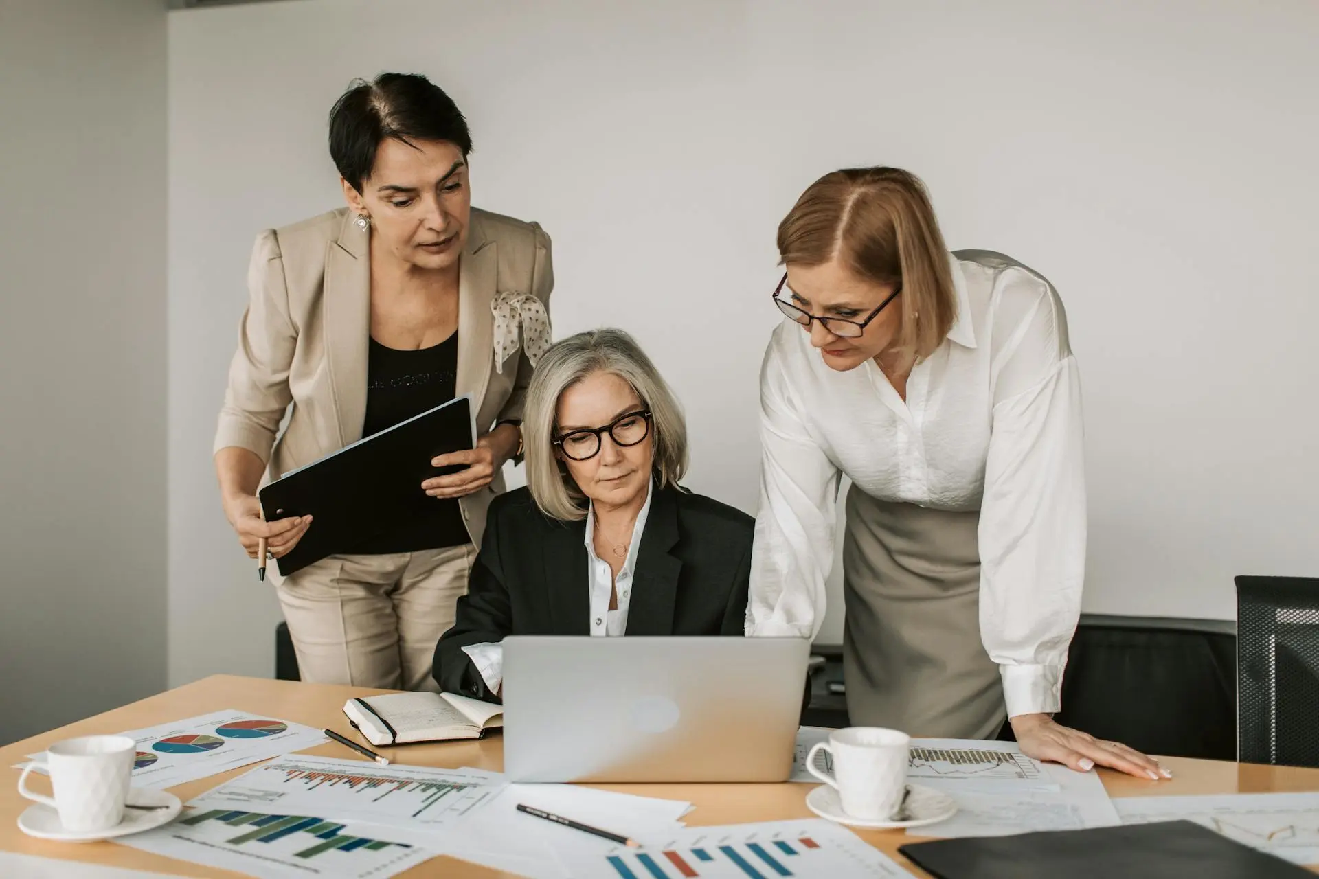 WordPress website laten maken in Nijmegen- SEO,Wil je echt gevonden worden WordPress website laten maken in Nijmegen – team bespreekt zoekmachineposities